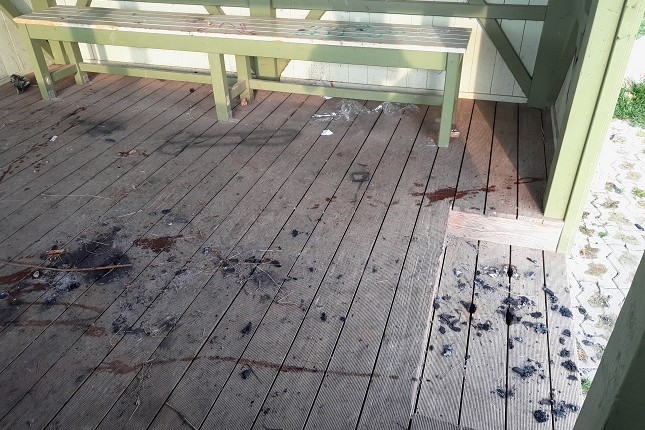 Verschmutze Hütte Verschmutze Hütte